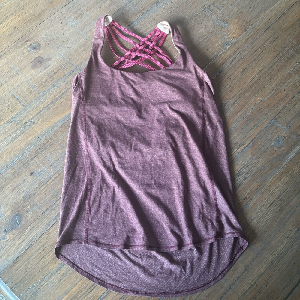 Lululemon size 4 sleeveless athletic top with built in bra